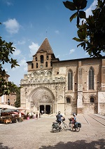 (c) Dominique Viet Parvis de l'église Saint-Pierre - Moissac Tarn-et-Garonne Occitanie Sud-Ouest
