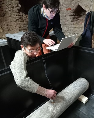 Test on the cloister columns 1 - Moissac Tarn Et Garonne Occitanie Sud Ouest